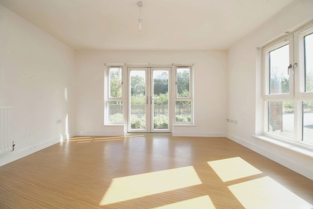 Property photo 3 of 8 12dc67F8-Fileacce...