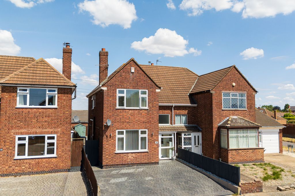 Property photo 1 of 26 2
