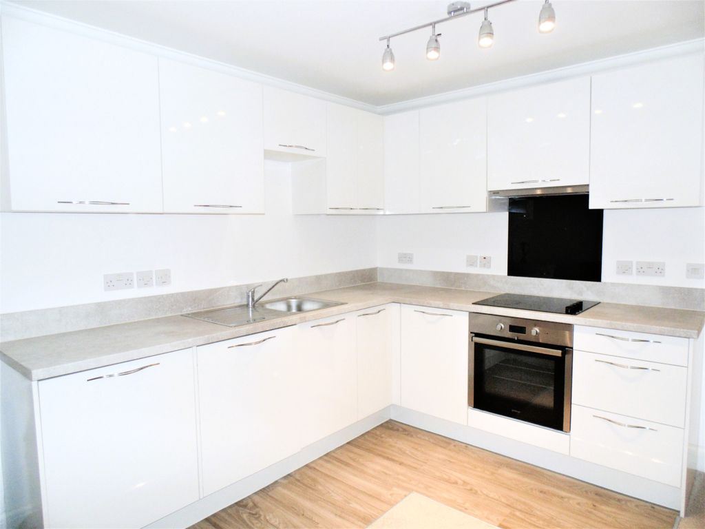 Property photo 3 of 5