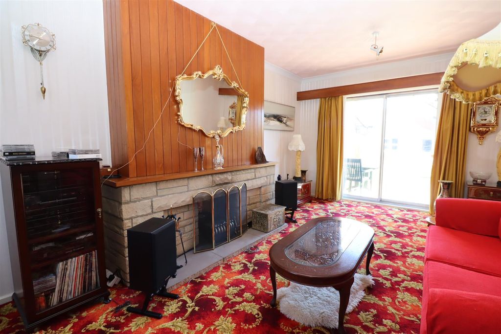 Property photo 2 of 15 Living Room