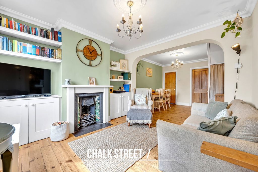 Property photo 2 of 18