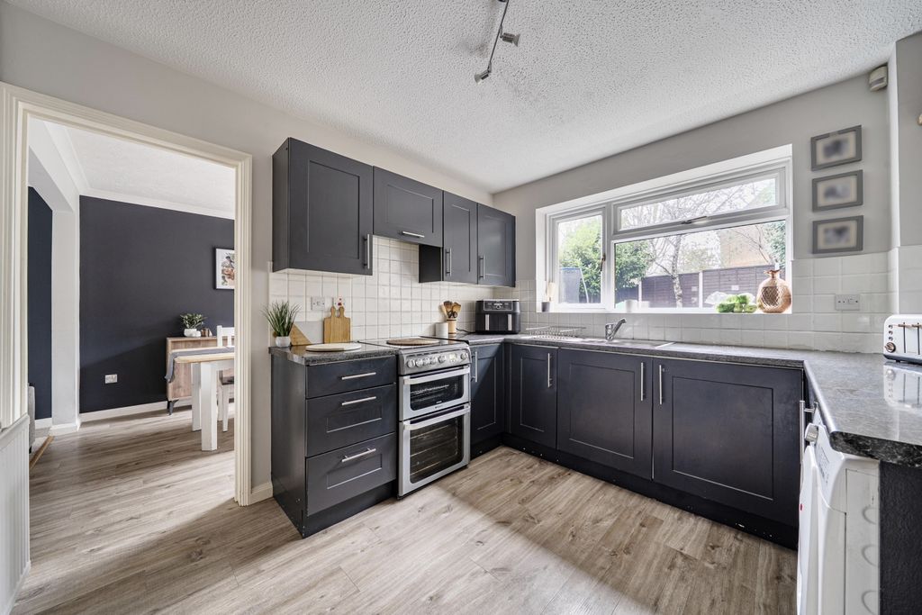 Property photo 3 of 20 1401551-17-6970Ed1906Dcb