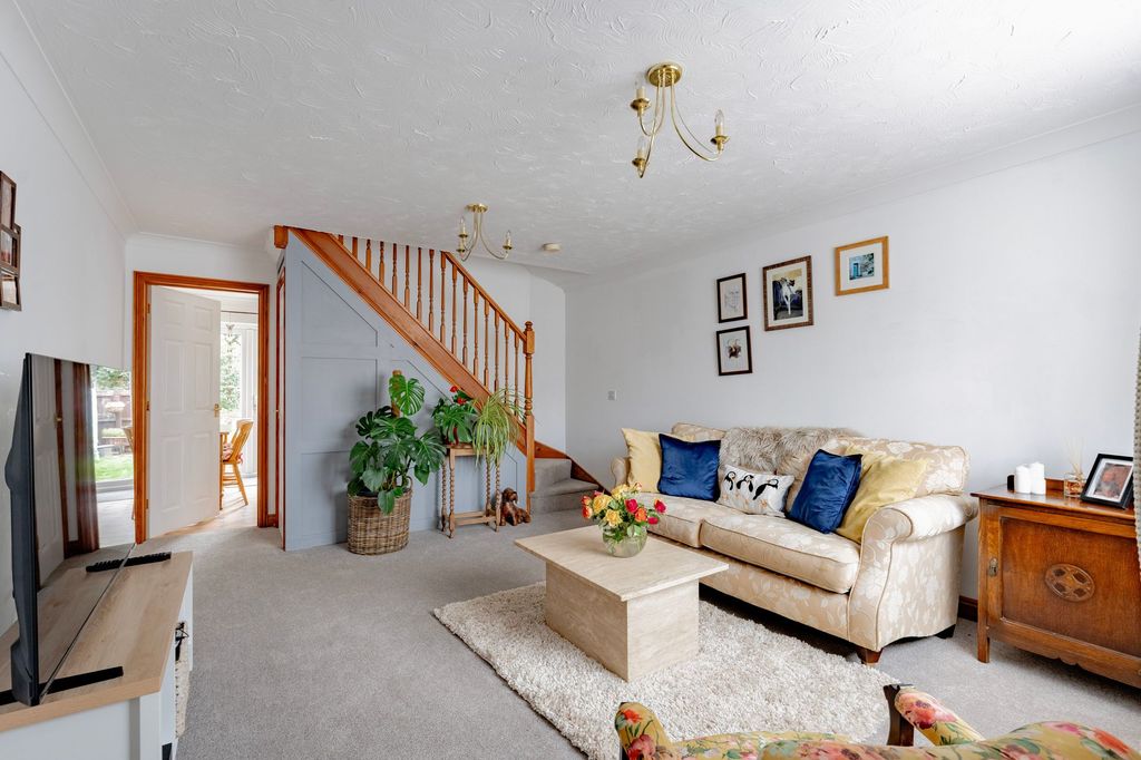 Property photo 3 of 18