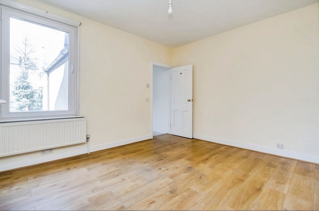 Property photo 2 of 8 Fc97c921-2A66Bad5...