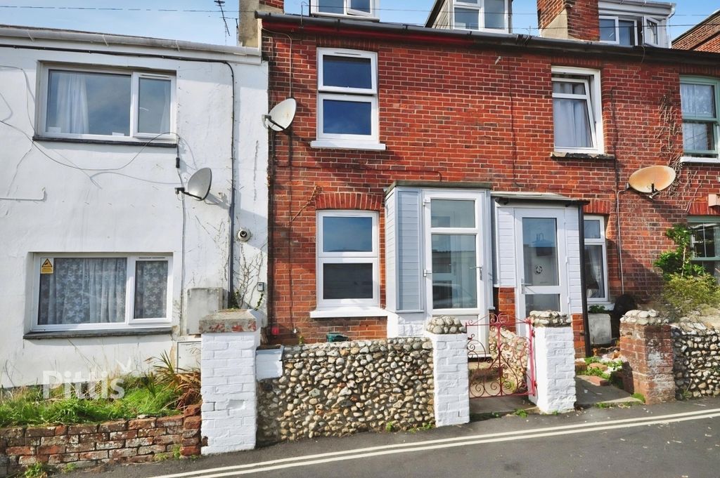 2 bed terraced house to rentGrafton Lane, Sandown PO36