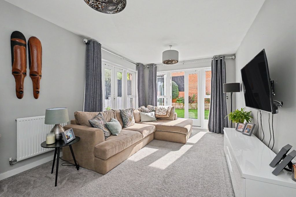 Property photo 3 of 23 5525452