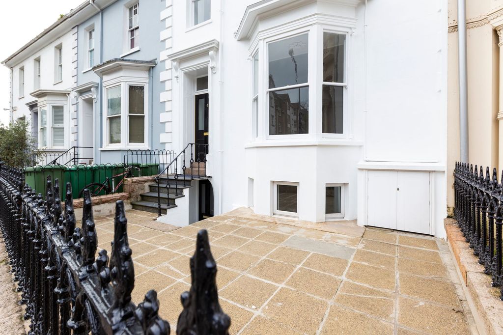 Additional image 33 of 5 bed property for sale3 Imperial Villas, St Saviours Road, St Saviour JE2