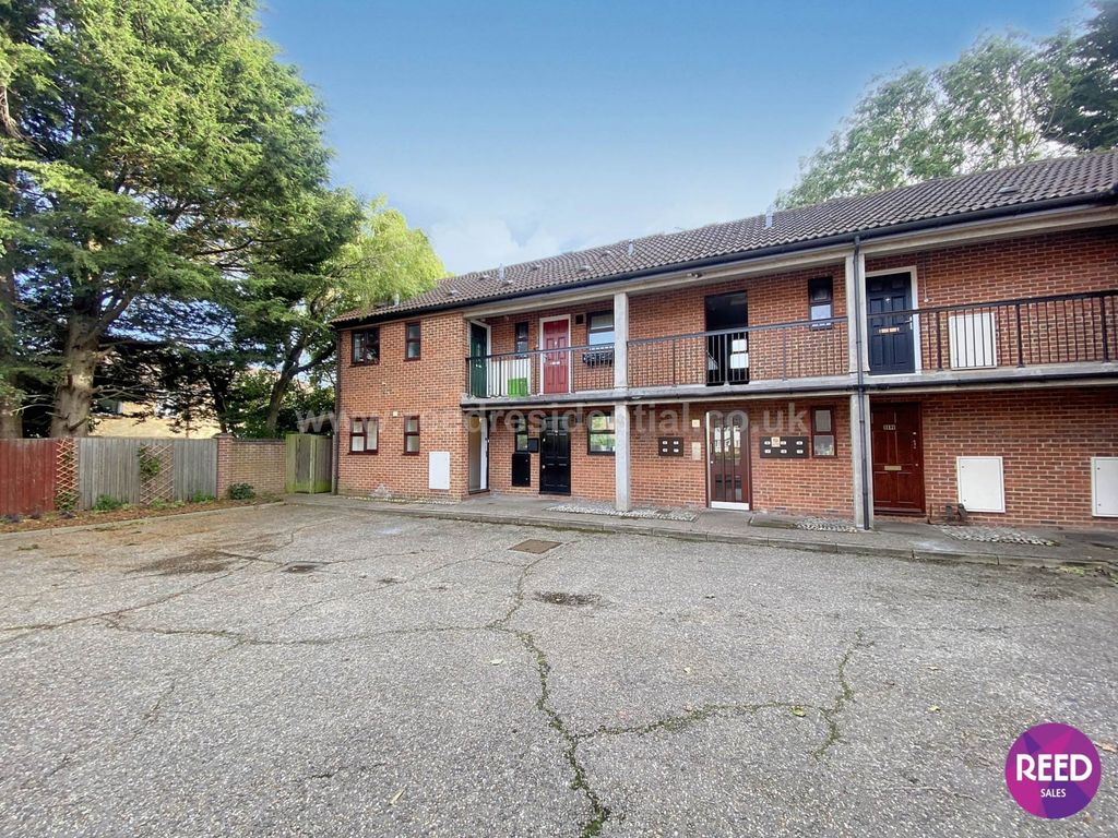 Property photo 1 of 6