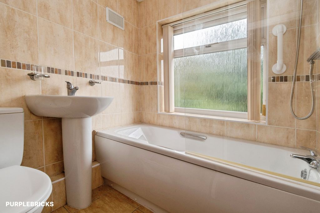 Property photo 3 of 26
