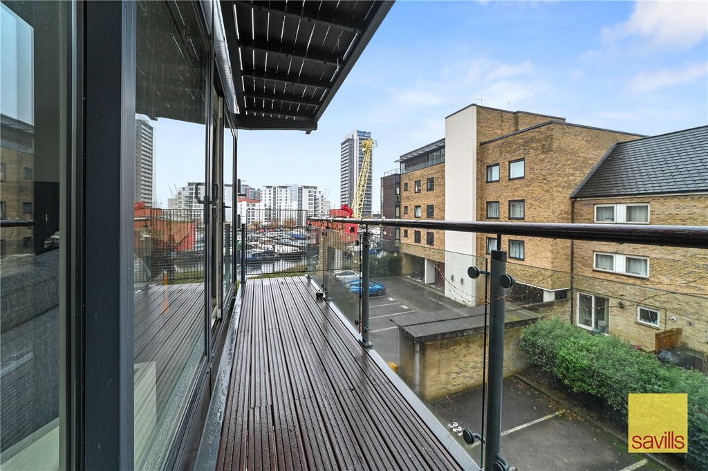 Property photo 3 of 15 Balcony