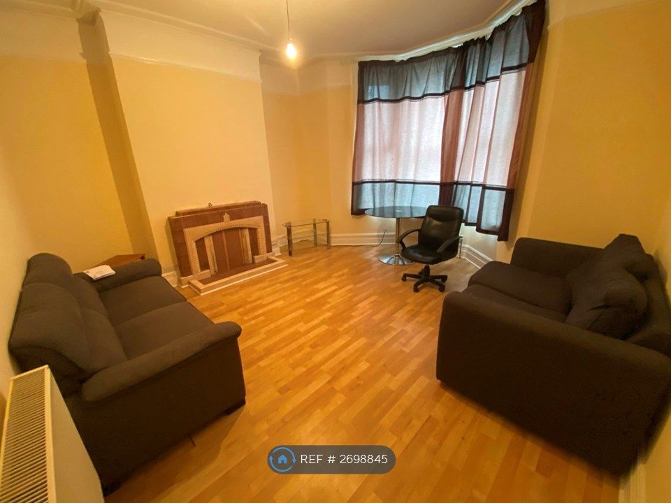 Property photo 2 of 13