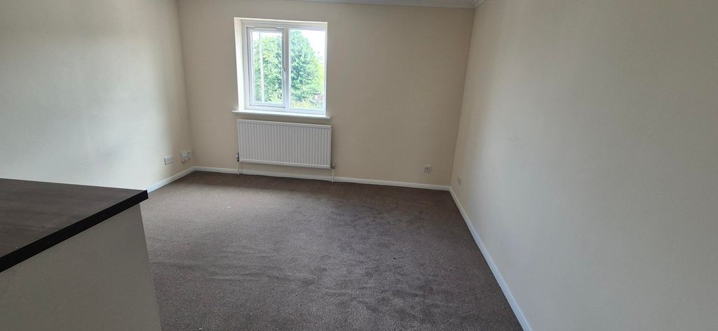 Property photo 2 of 10 Photo