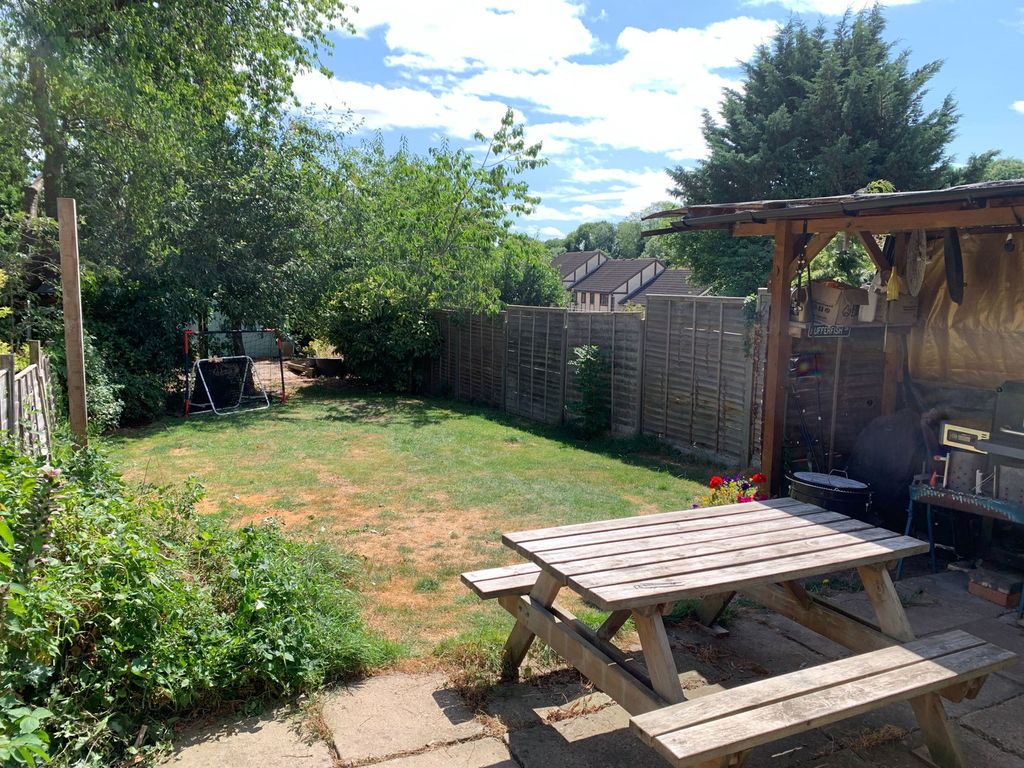 Property photo 2 of 21