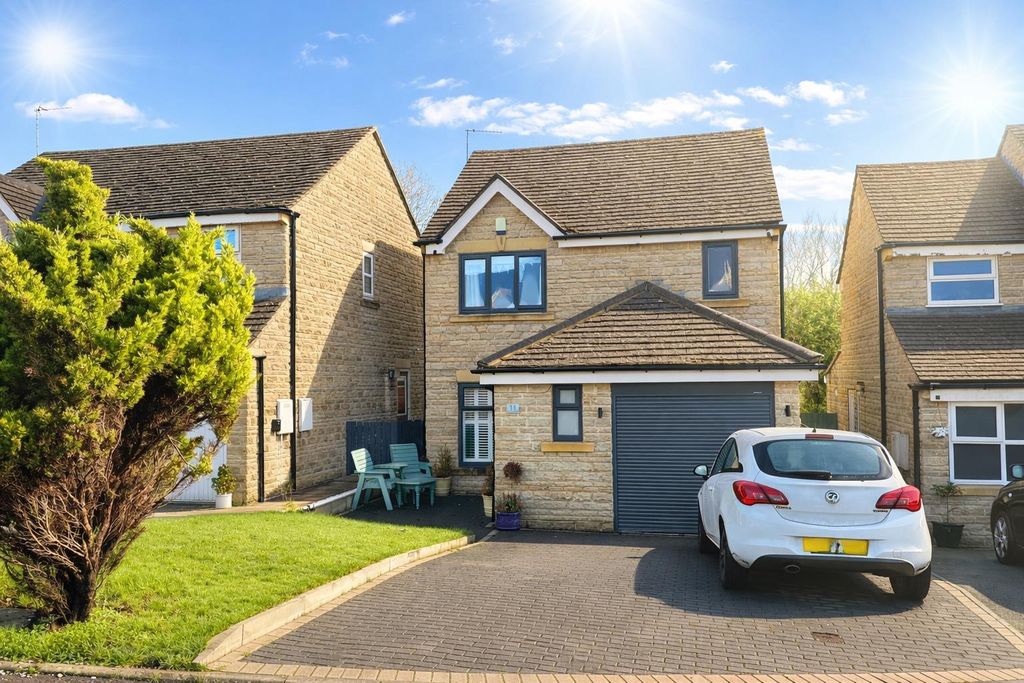 Property photo 1 of 21 297633dc-881E-4796-9c9B-435259Caccda.Png