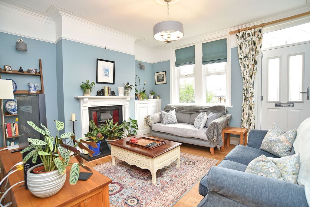 Property photo 2 of 16