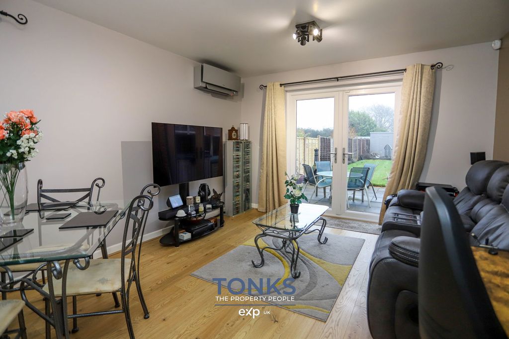 Property photo 3 of 18