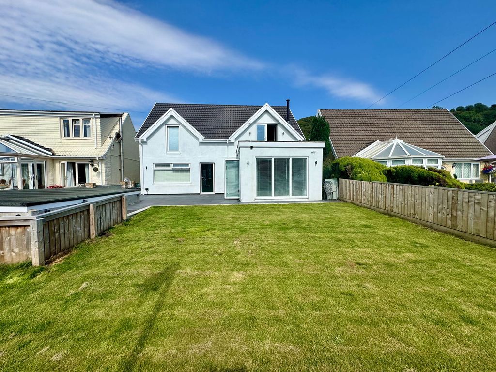 Property photo 1 of 37