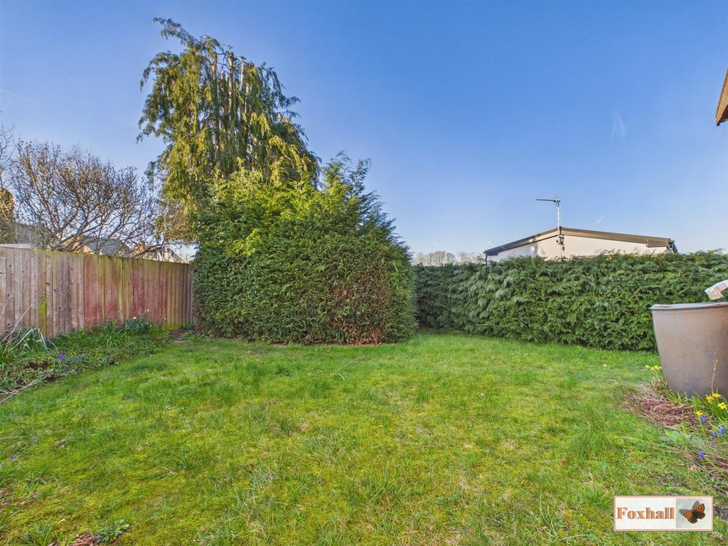 Property photo 2 of 17 Outside