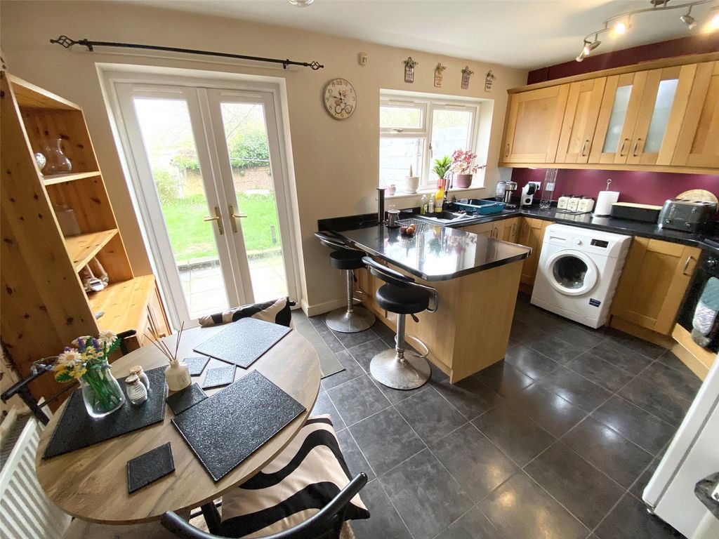 Property photo 2 of 13 Picture No. 22