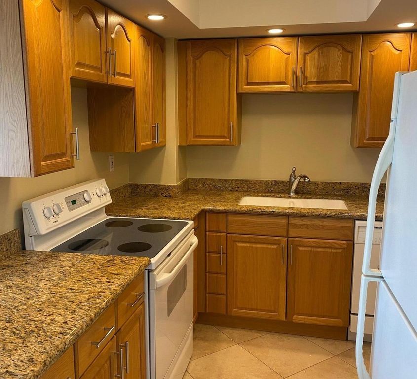 Property photo 3 of 17 <Alttext/>