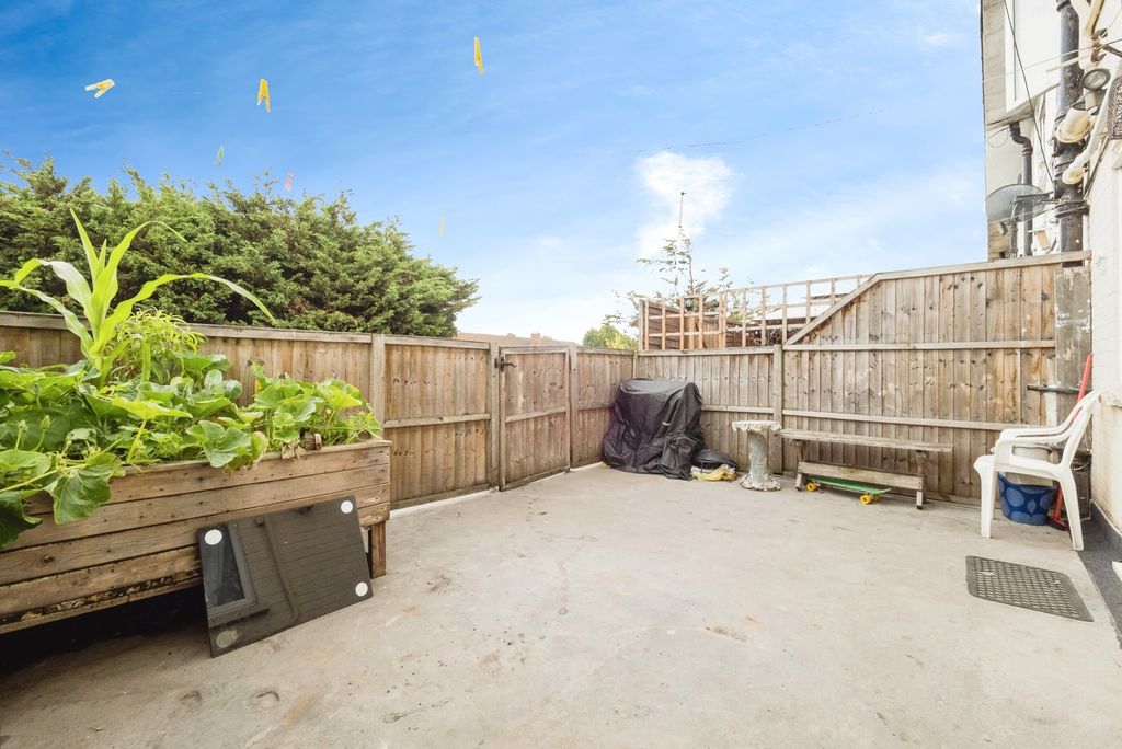 Property photo 2 of 17 Photo