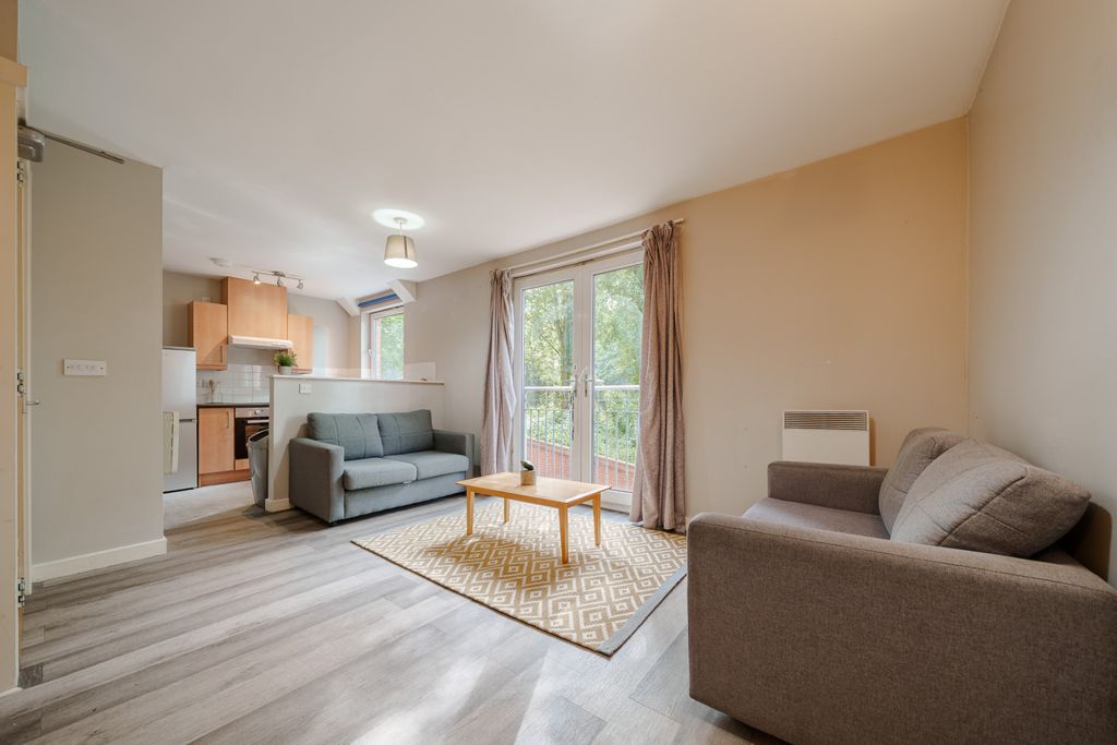 Property photo 1 of 8 Photo 0