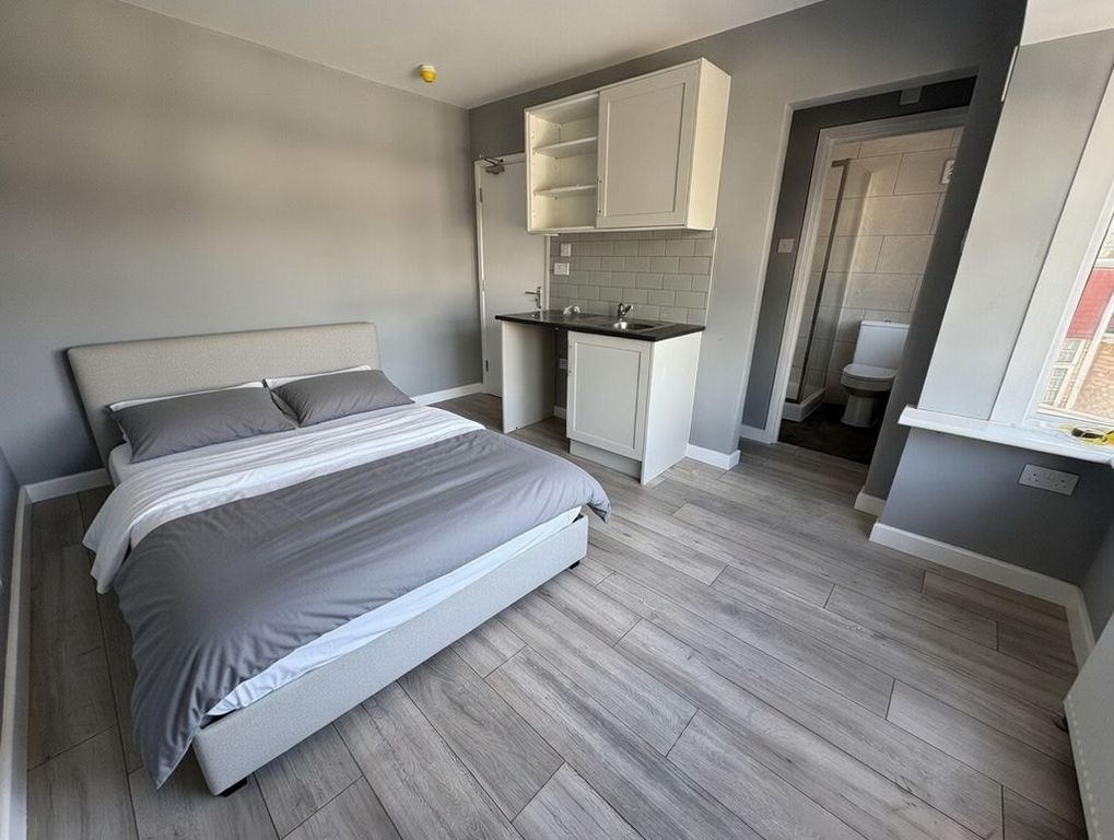 Property photo 1 of 4 Photo 4