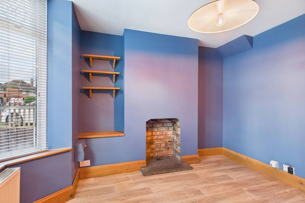 Property photo 3 of 25