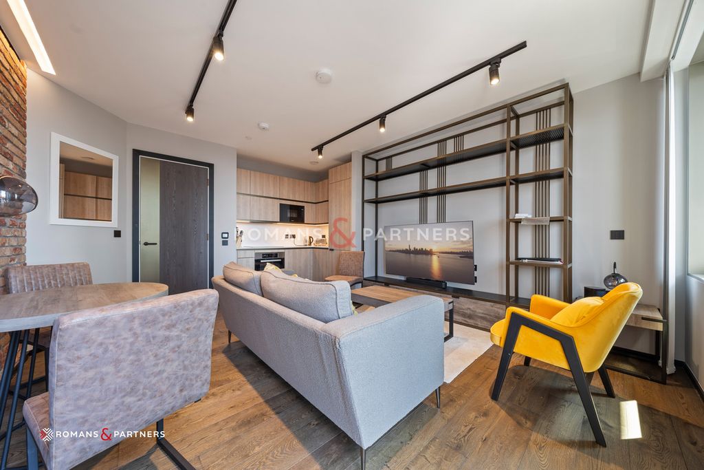 Property photo 3 of 19