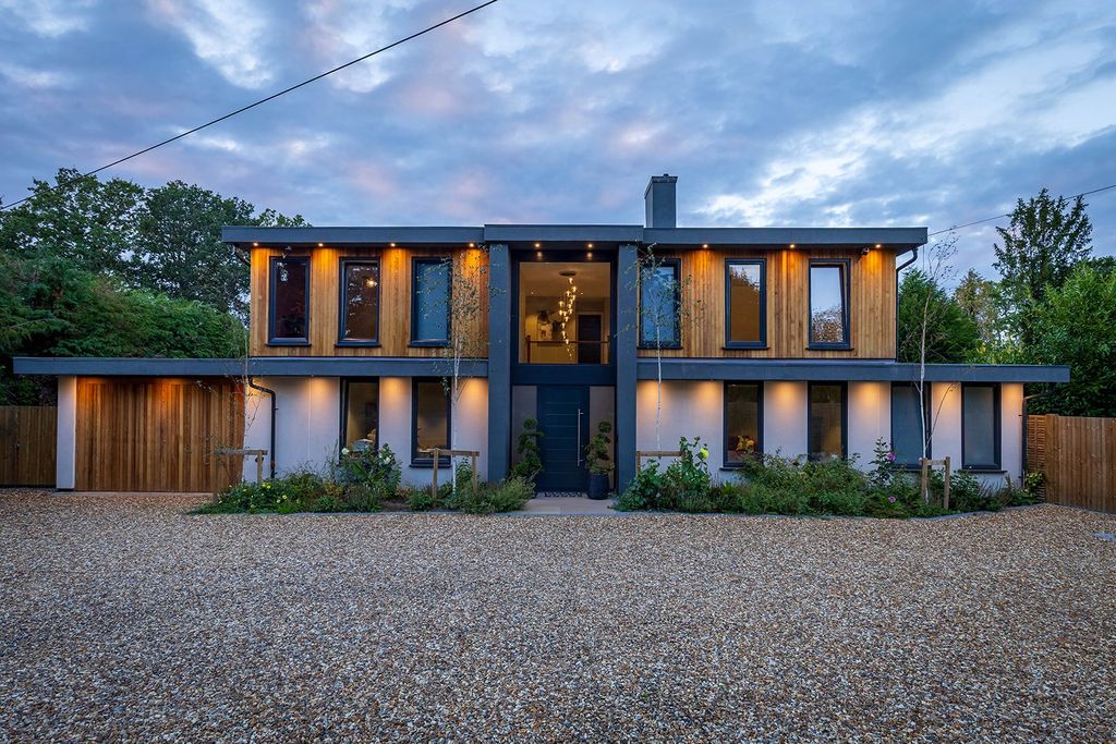 Property photo 1 of 29 Exterior