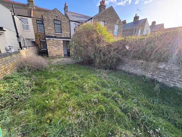 Property photo 3 of 13