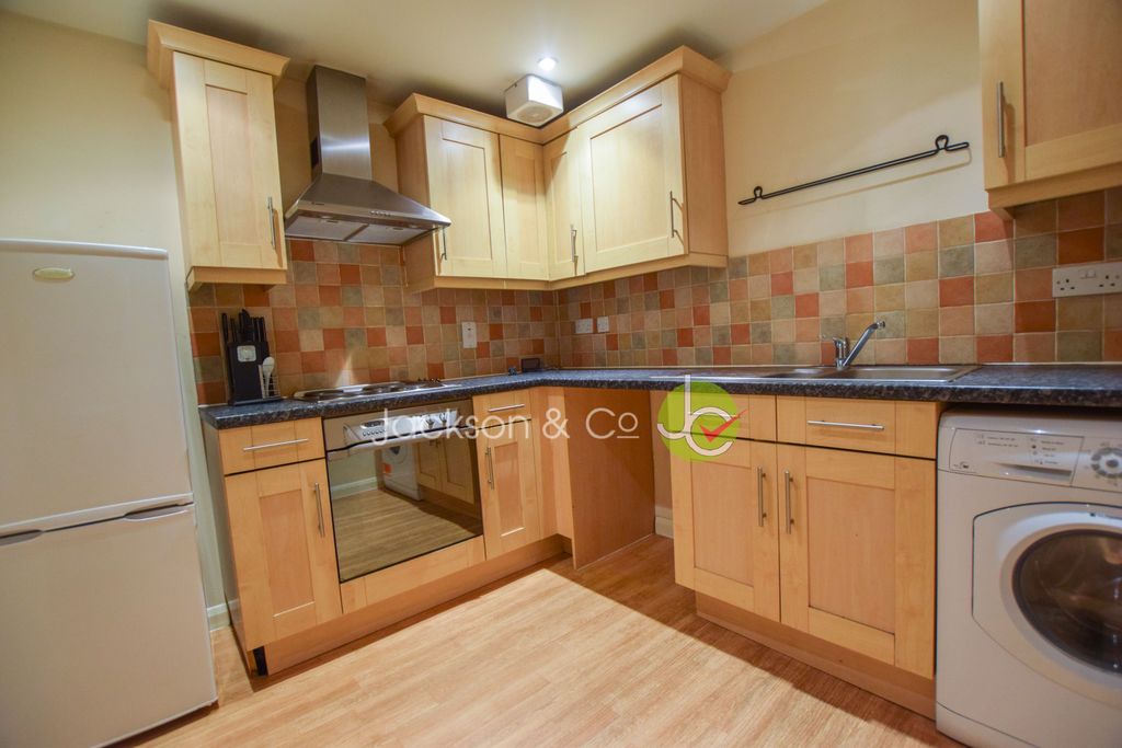 Property photo 2 of 9