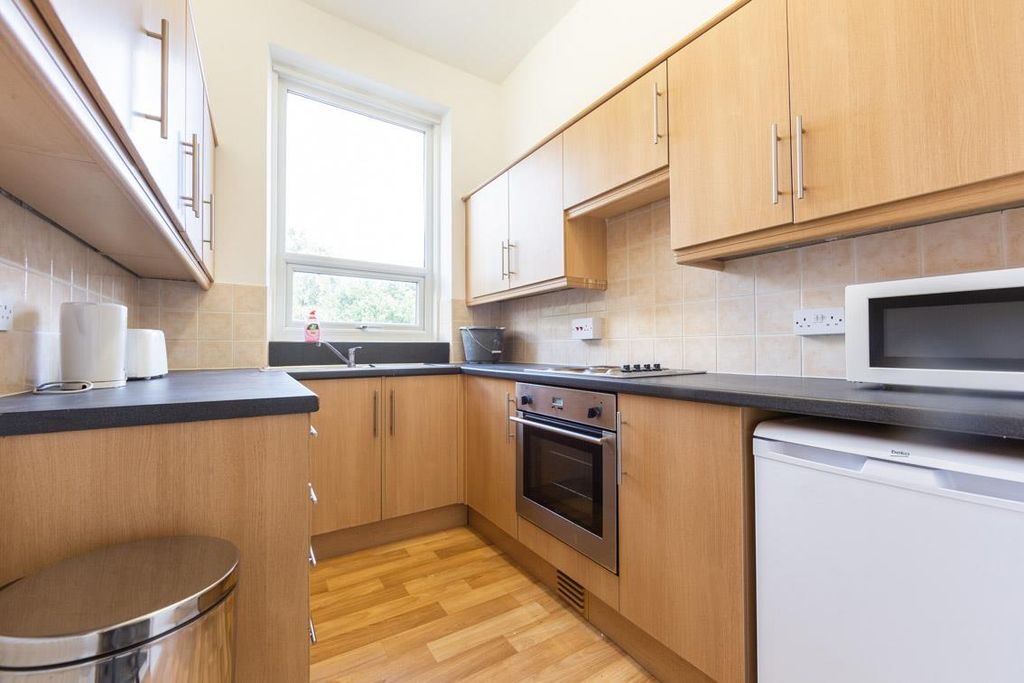 Property photo 2 of 6 7 Clayton Rd - Small-2.Jpg