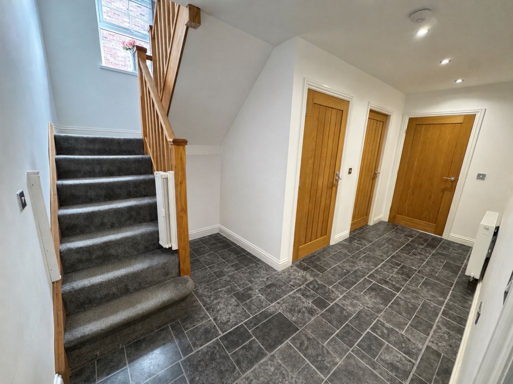 Property photo 3 of 30 110E4B37-A654-46Da-90F7-99A9545A40C8