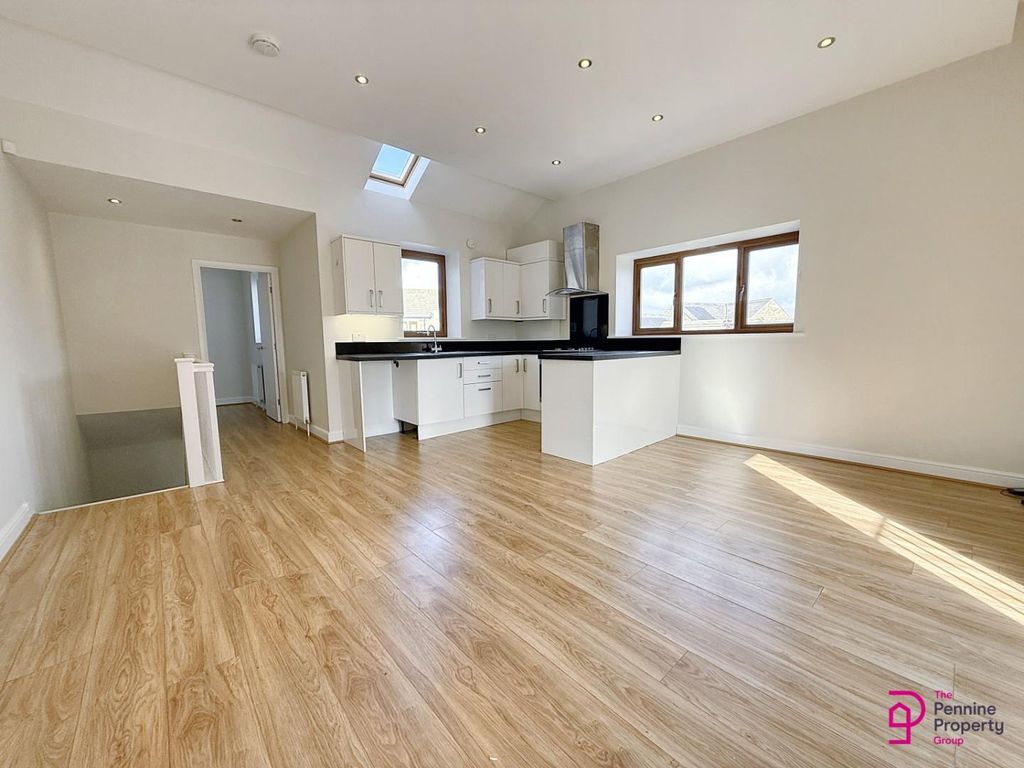 Property photo 3 of 17 20251023_120950570_Ios.Jpg