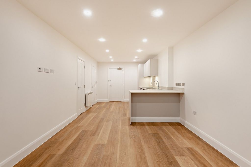 Property photo 3 of 11 3