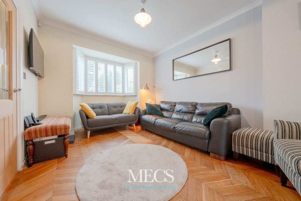 Property photo 3 of 13 4986964