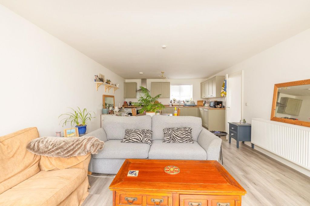 Property photo 1 of 20 Char8551.Jpg