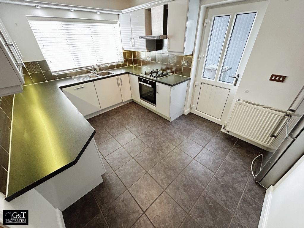 Property photo 1 of 13 Kitchen