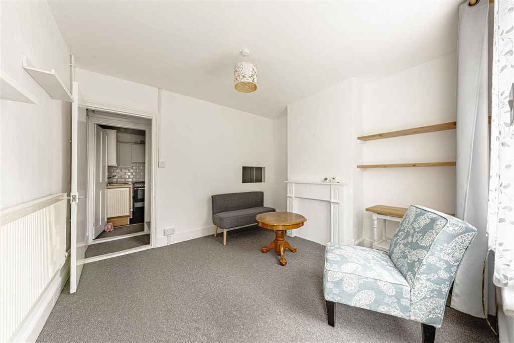 Property photo 2 of 12 L J Imaging-24.Jpg