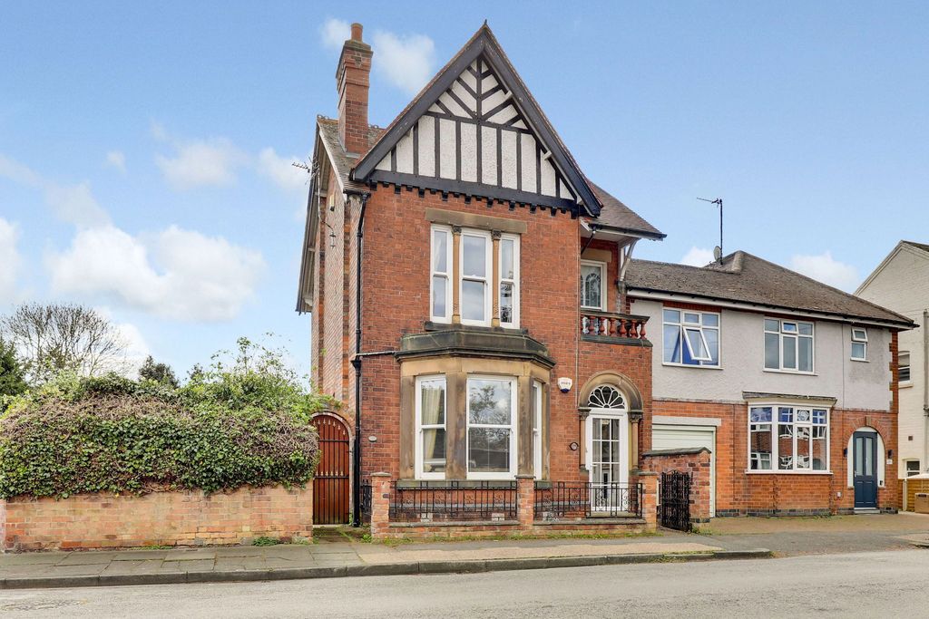 Property photo 1 of 25