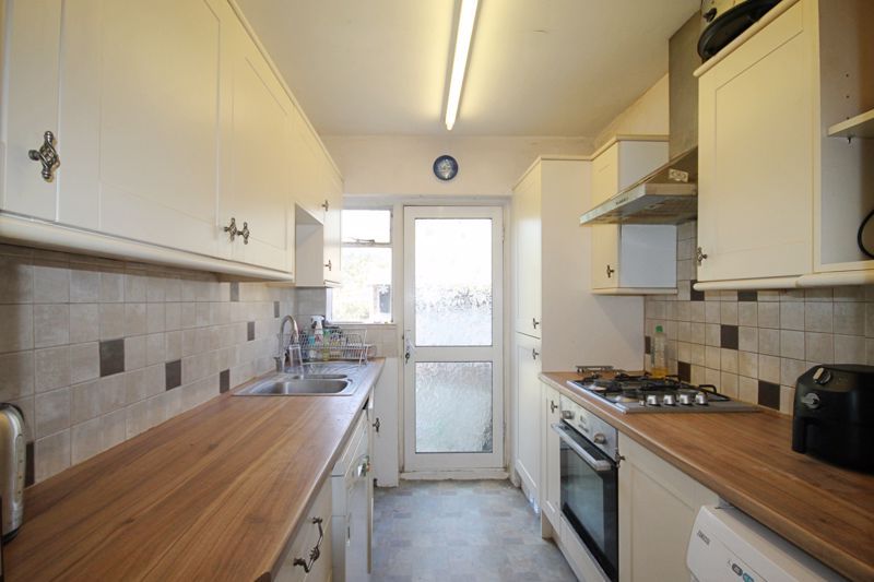 Property photo 3 of 10 Photo 9