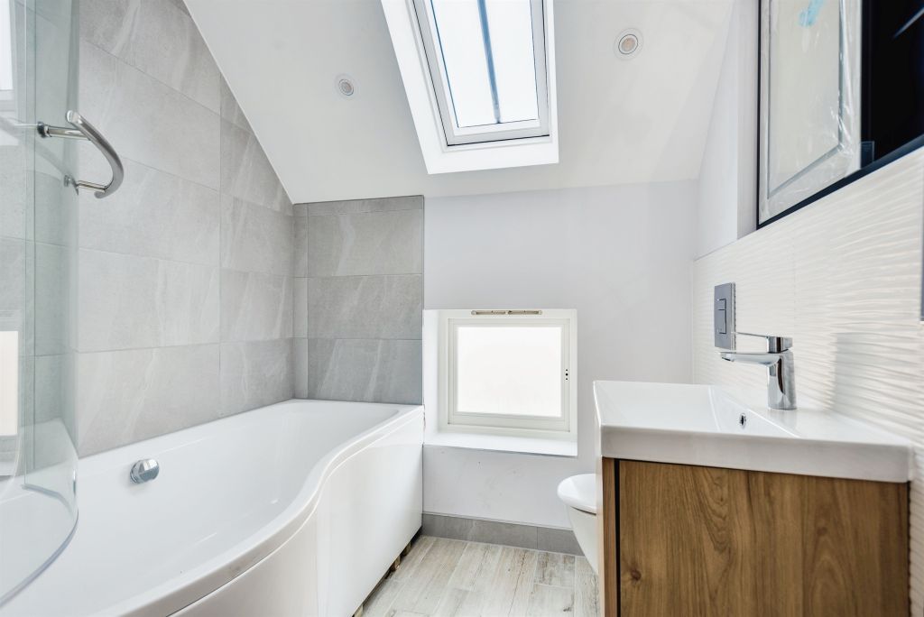 Property photo 2 of 13 Bathroom