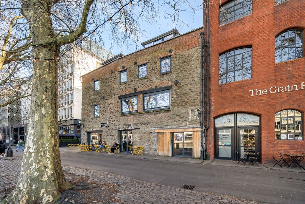 Property photo 3 of 18 Picture No. 15