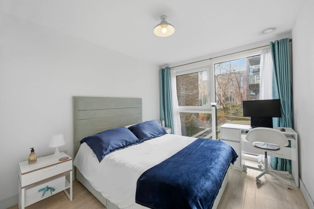 Property photo 2 of 9