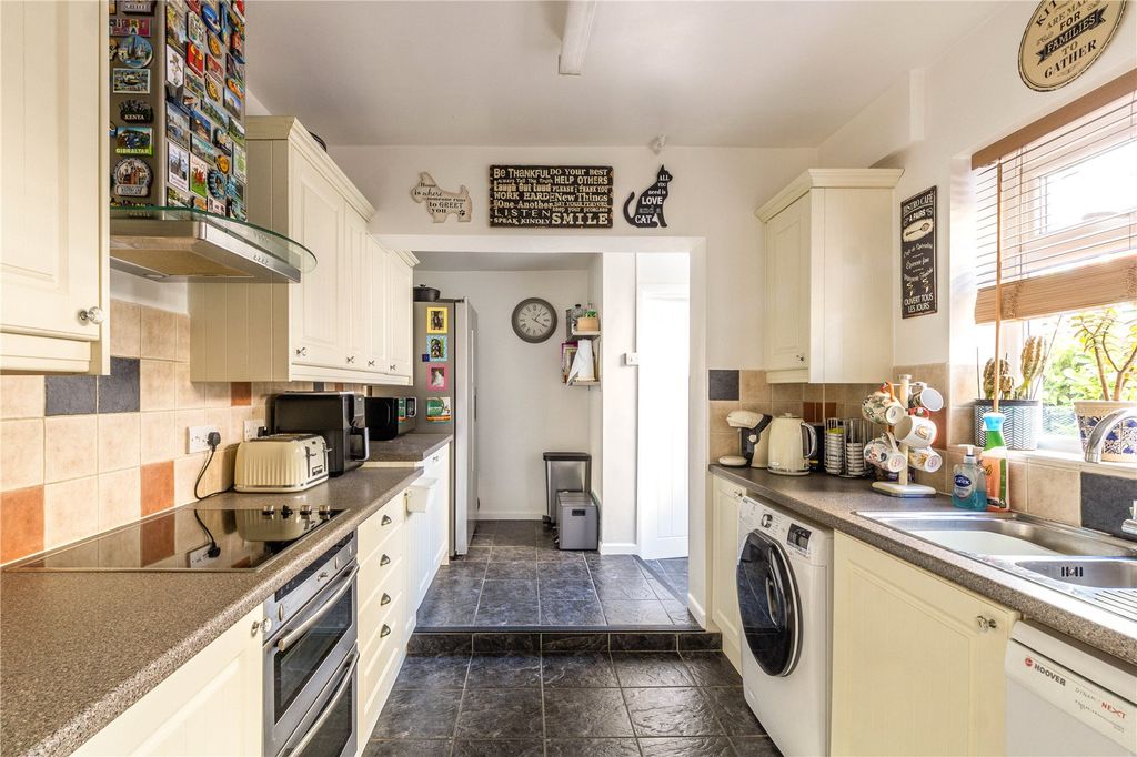 Property photo 2 of 25 Picture No. 47