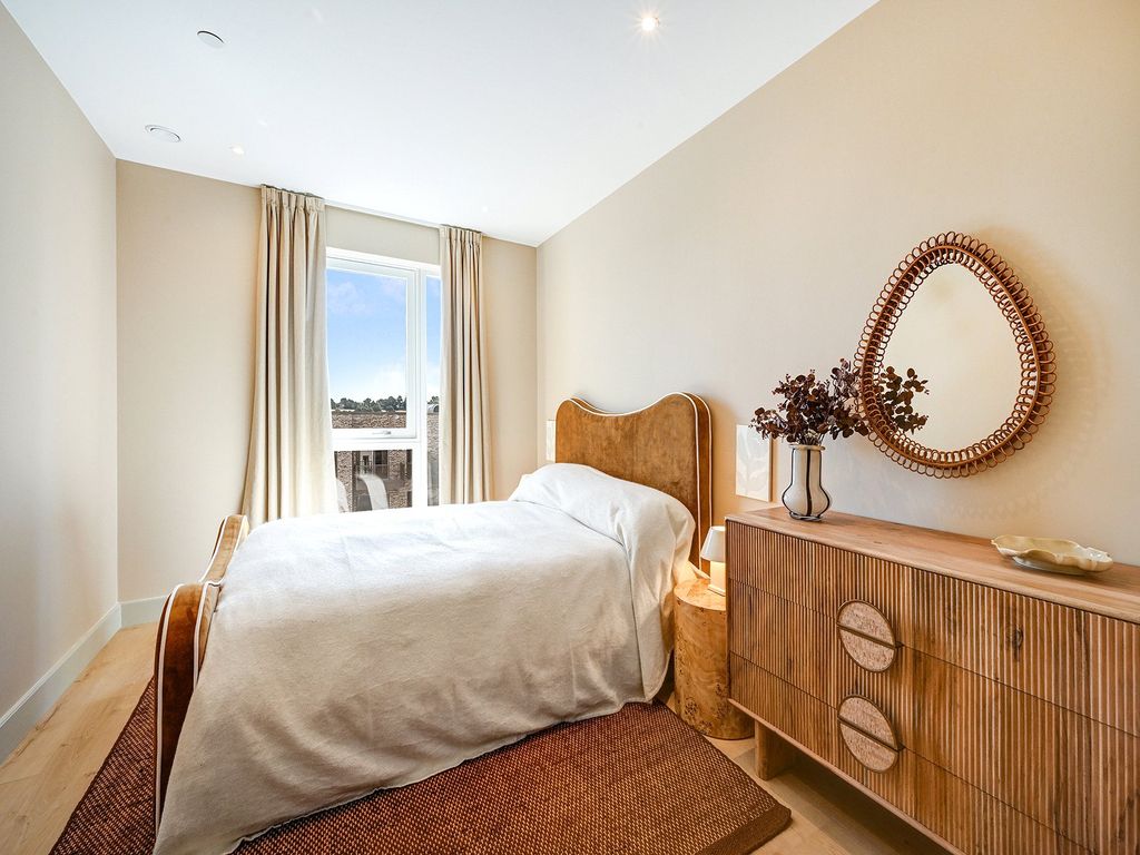 Property photo 3 of 16 Picture No. 10