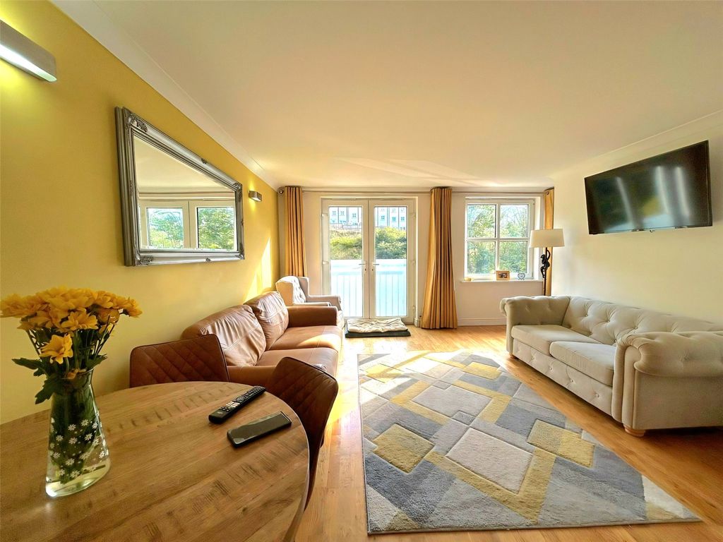 Property photo 1 of 37 Picture No. 73