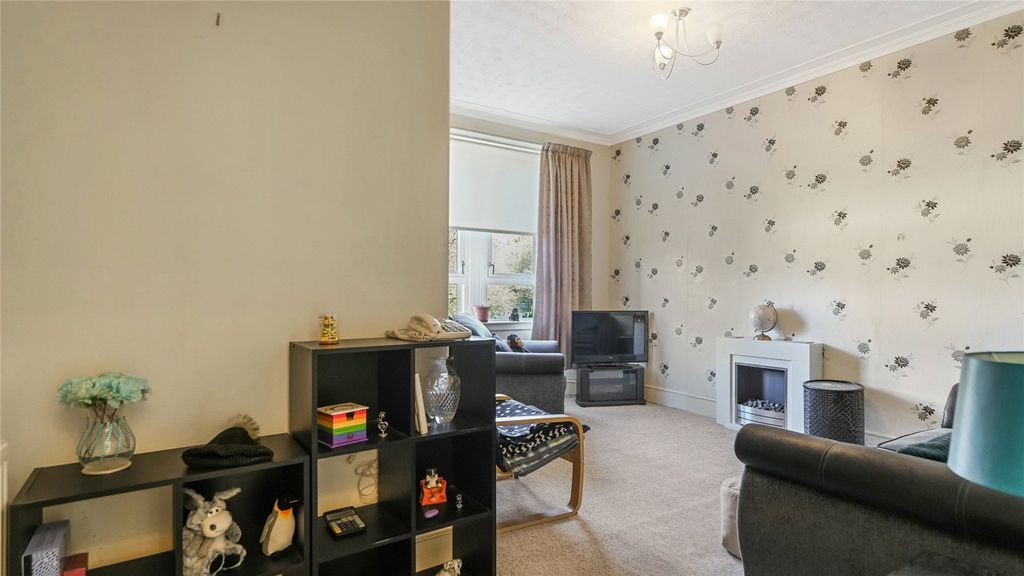 Property photo 3 of 14 Living Room