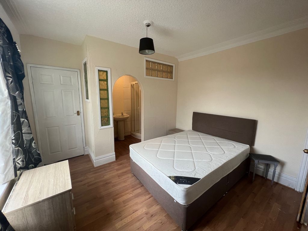 Property photo 3 of 12 Ladysmith Ladysmith